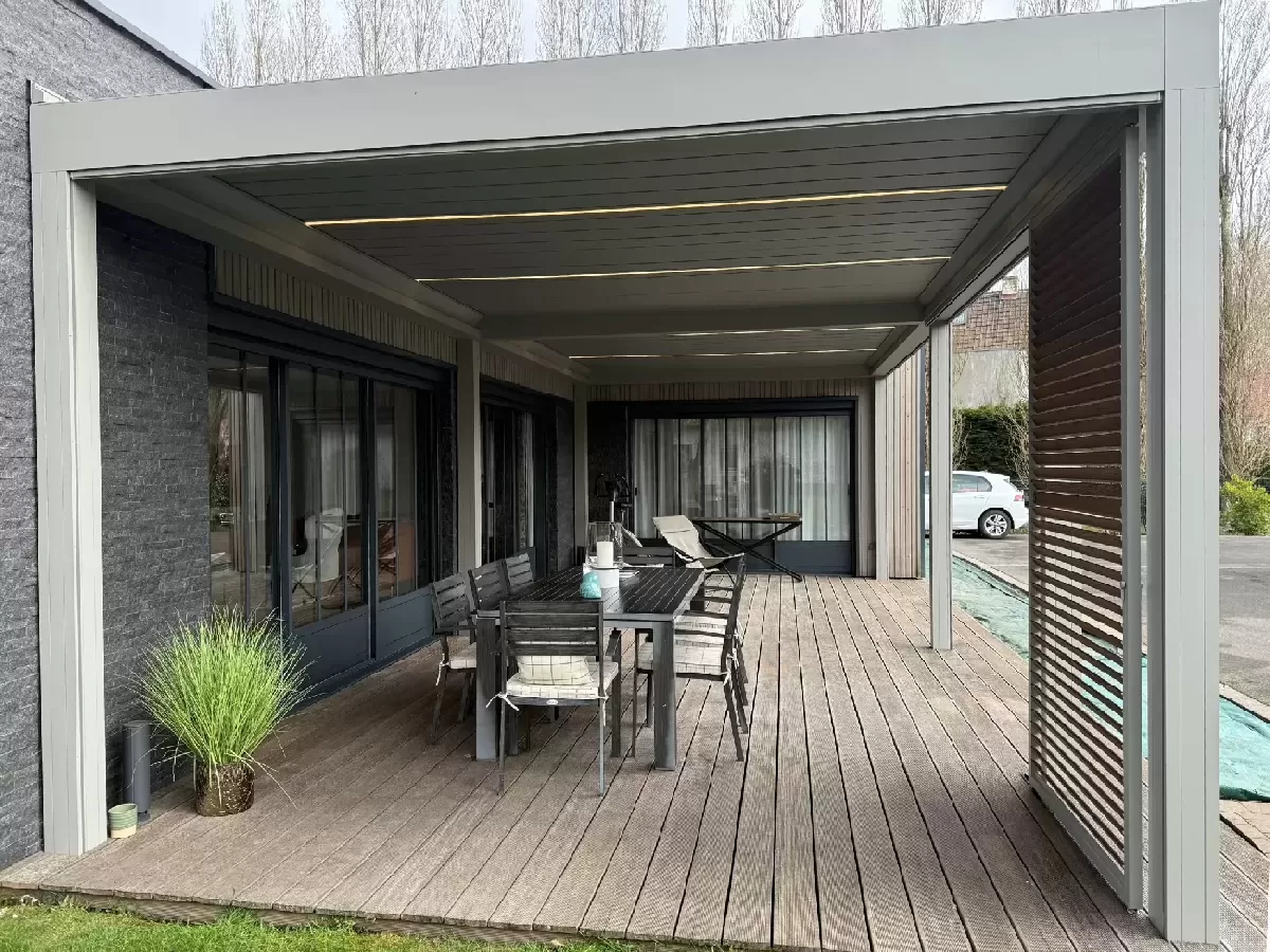 Pergola aluminium bioclimatique Le Touquer